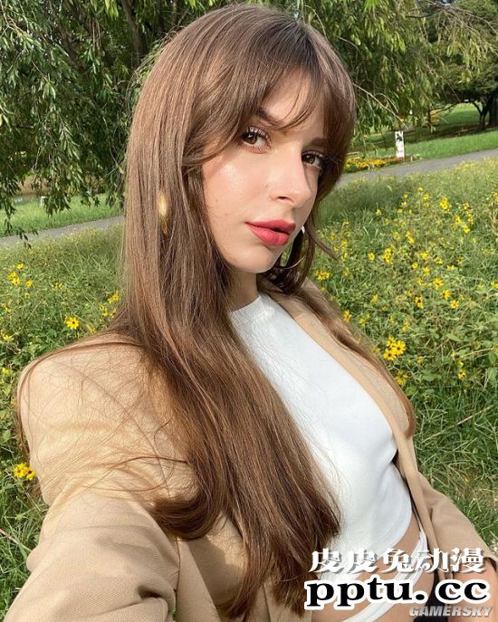 日本2020最美身材冠军 超长美腿的乌克兰美女