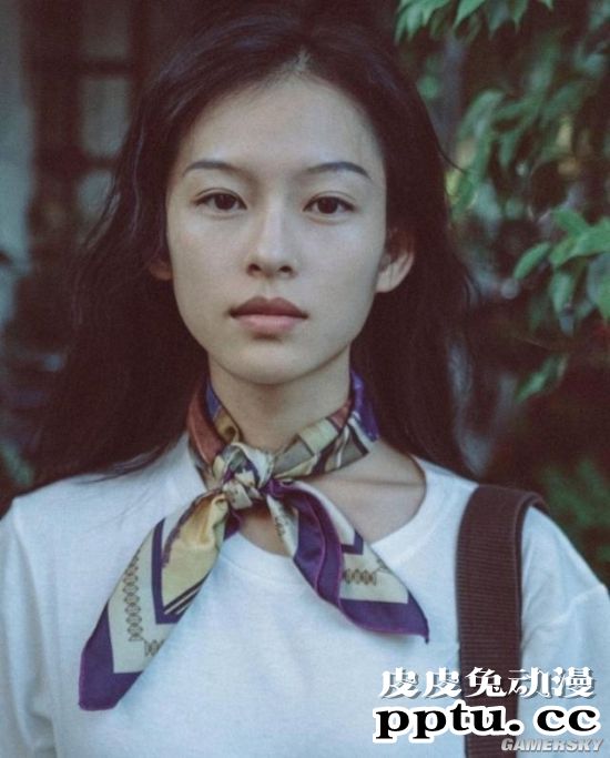 越南模特撞脸章子怡走红 网友：章子怡越南分怡