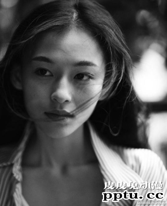 越南模特撞脸章子怡走红 网友：章子怡越南分怡