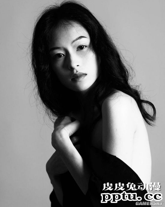 越南模特撞脸章子怡走红 网友：章子怡越南分怡