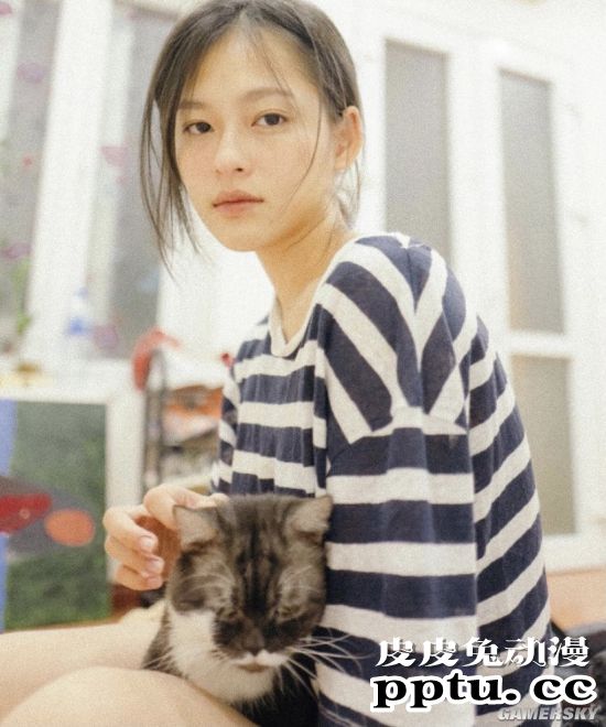 越南模特撞脸章子怡走红 网友：章子怡越南分怡