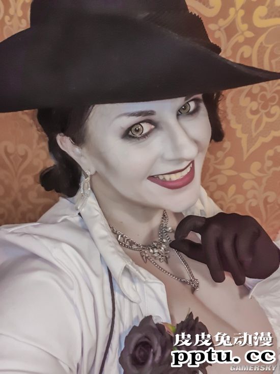 《生化8》吸血鬼贵妇COS美照合集 不仅大的性感眼神也很可怕