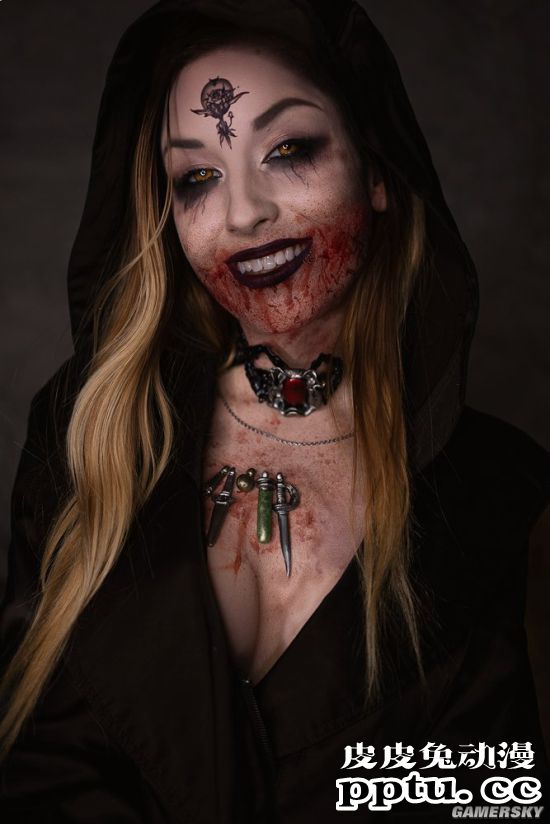 《生化8》吸血鬼贵妇COS美照合集 不仅大的性感眼神也很可怕