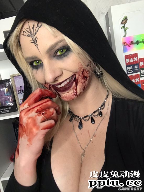 《生化8》吸血鬼贵妇COS美照合集 不仅大的性感眼神也很可怕