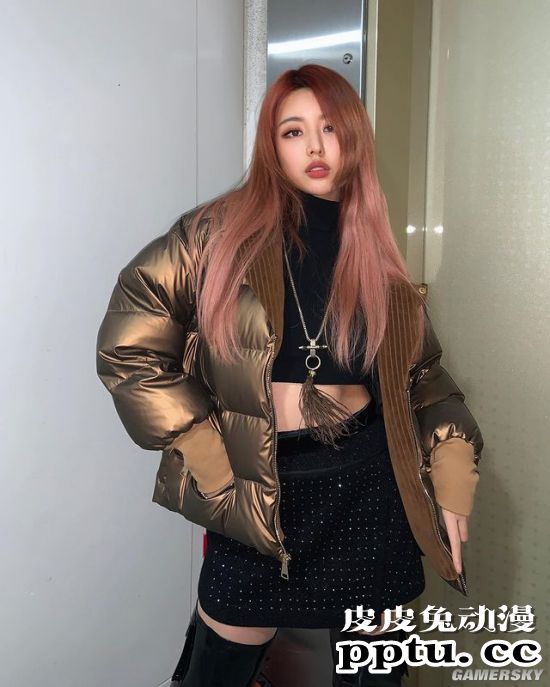 韩国女赛车手登男性杂志走红 实力派身材简直太犯规