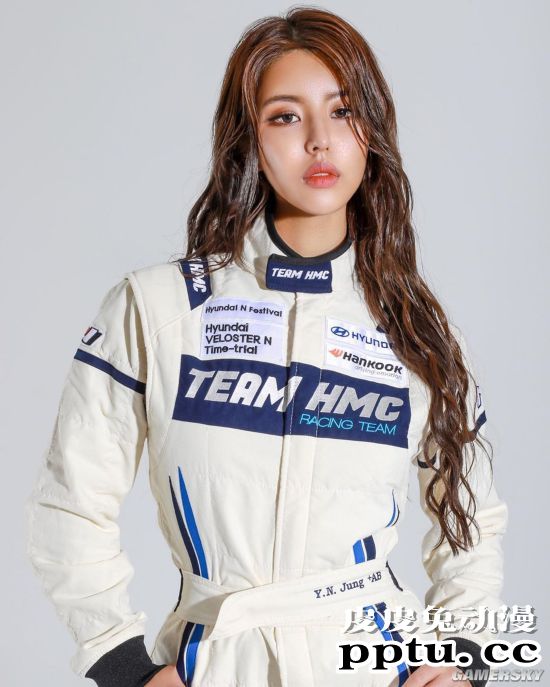 韩国女赛车手登男性杂志走红 实力派身材简直太犯规