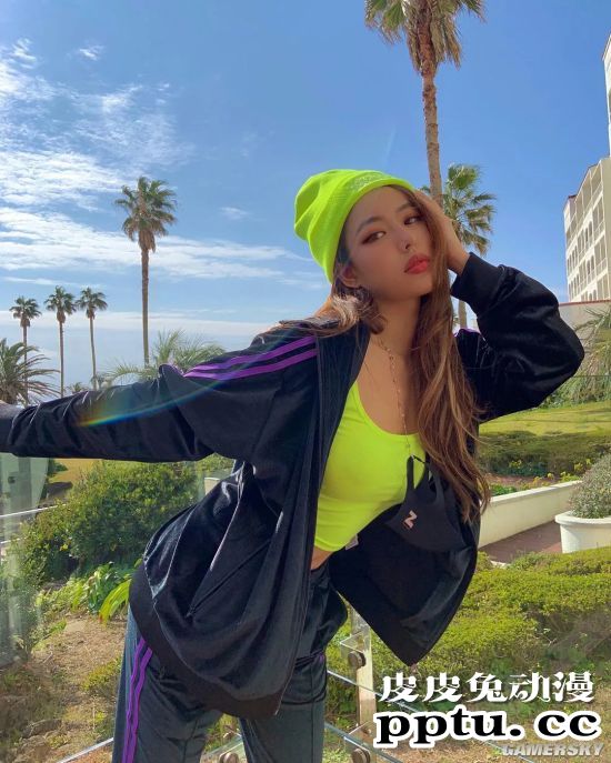 韩国女赛车手登男性杂志走红 实力派身材简直太犯规