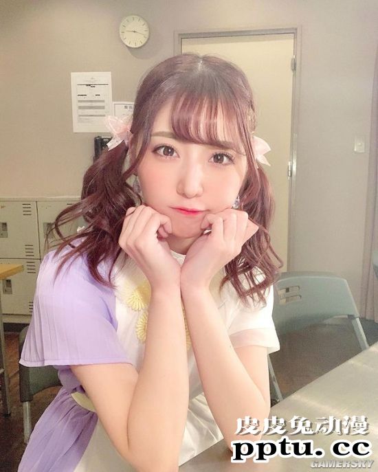 女生绑双马尾发型分年龄段？网友晒图：还是得看脸