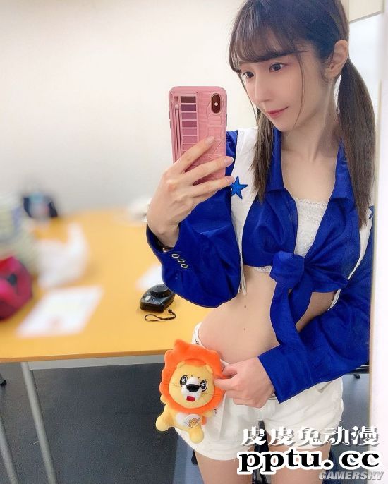 女生绑双马尾发型分年龄段？网友晒图：还是得看脸