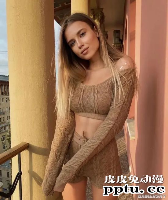 种族天赋般的绝美曲线 惊艳数万人的俄罗斯模特