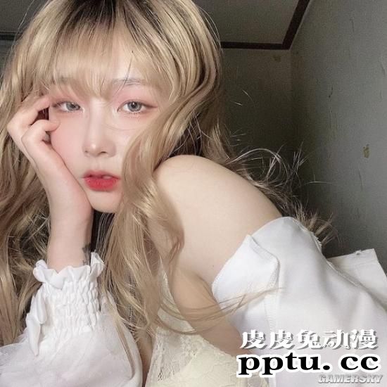 前无欧包后有蜜桃！稚嫩美体的多栖模特Isabella