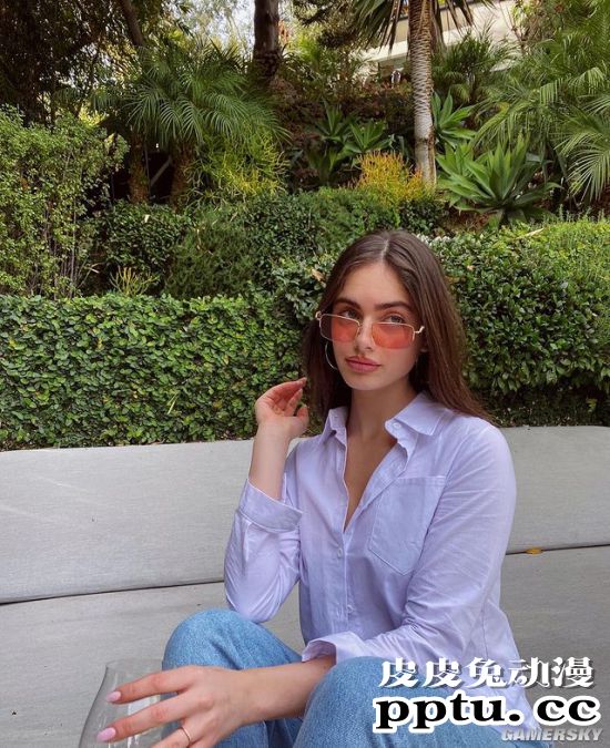 19岁的女兵夺得世界最美面孔 仙气值逼人的以色列模特