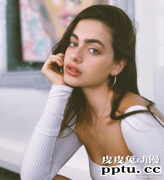 19岁的女兵夺得世界最美面孔 仙气值逼人的以色列模特