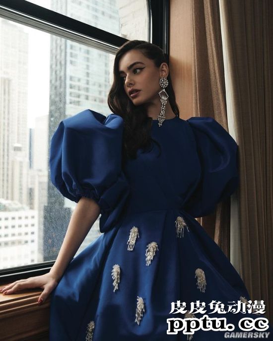 19岁的女兵夺得世界最美面孔 仙气值逼人的以色列模特