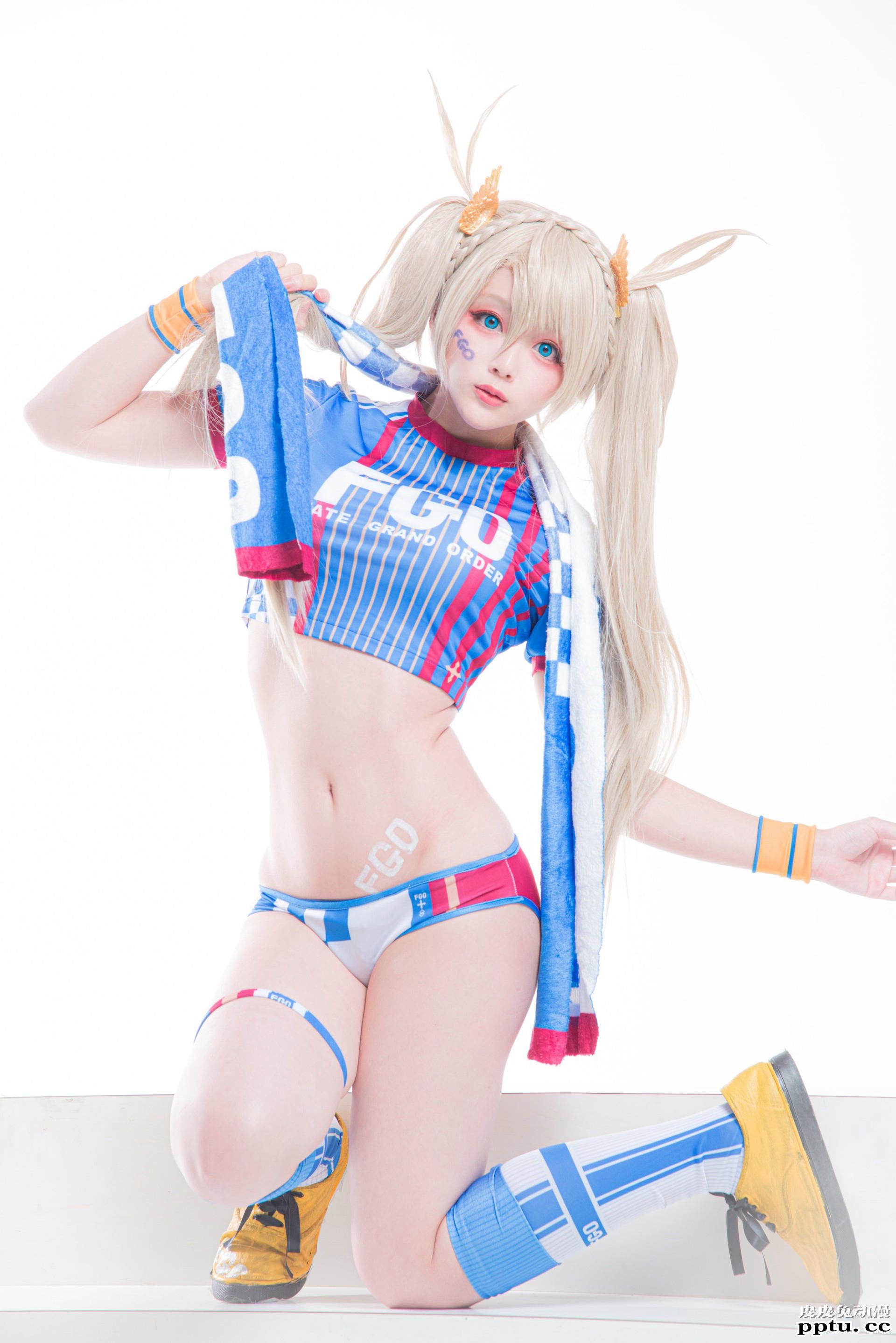 特别视角的吸血鬼夫人 一周大师级CosPlay赏