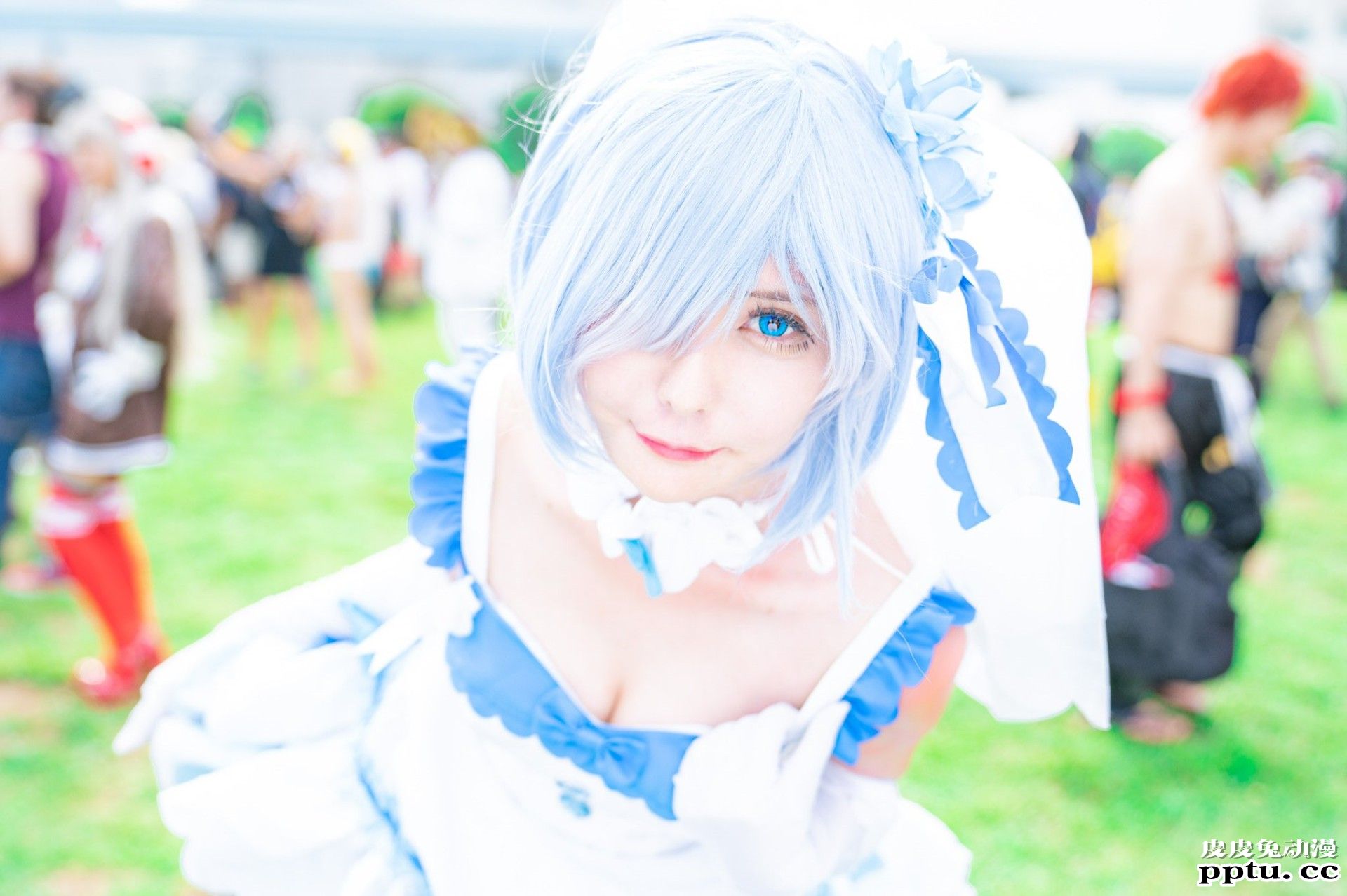 特别视角的吸血鬼夫人 一周大师级CosPlay赏