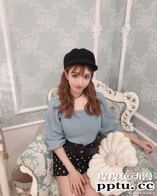 号称日本最美“整容双胞胎” 公开整容前照片自嘲黑历史