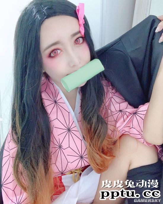 号称日本最美“整容双胞胎” 公开整容前照片自嘲黑历史