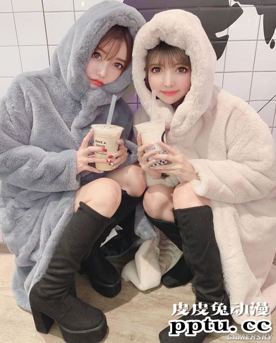 号称日本最美“整容双胞胎” 公开整容前照片自嘲黑历史