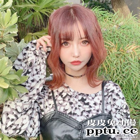 号称日本最美“整容双胞胎” 公开整容前照片自嘲黑历史