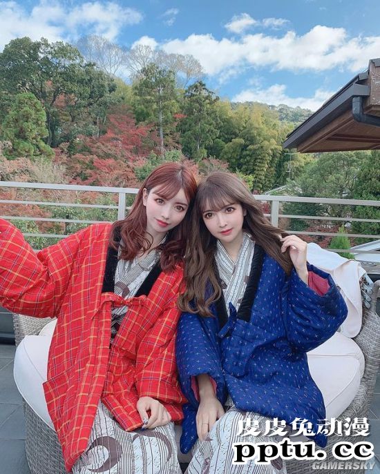 号称日本最美“整容双胞胎” 公开整容前照片自嘲黑历史