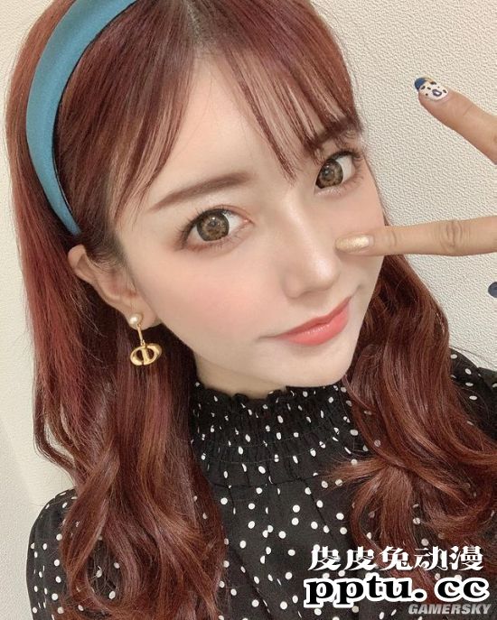 号称日本最美“整容双胞胎” 公开整容前照片自嘲黑历史