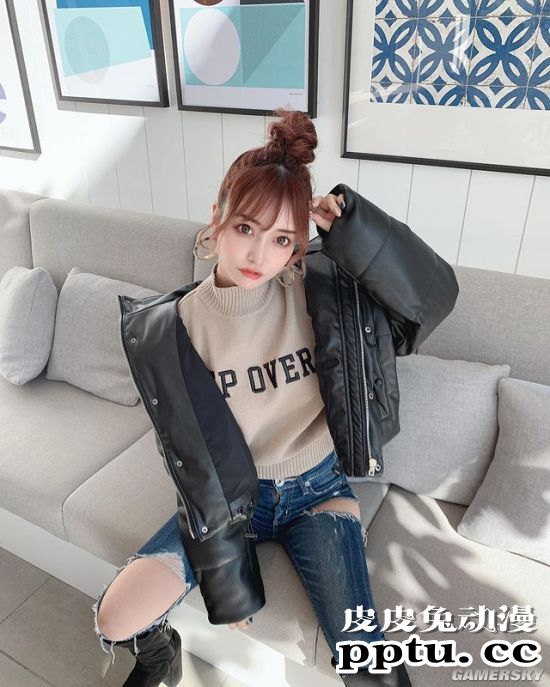 号称日本最美“整容双胞胎” 公开整容前照片自嘲黑历史