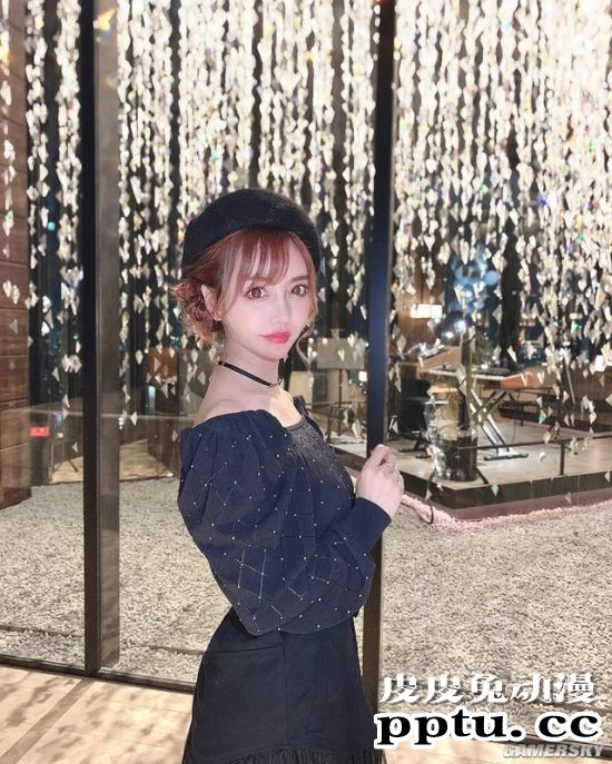 号称日本最美“整容双胞胎” 公开整容前照片自嘲黑历史