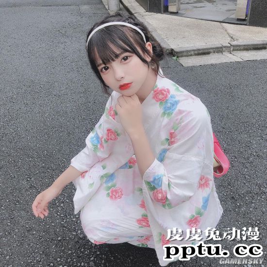 清爽短发散发满满活力 邻家女友气质的青春正妹