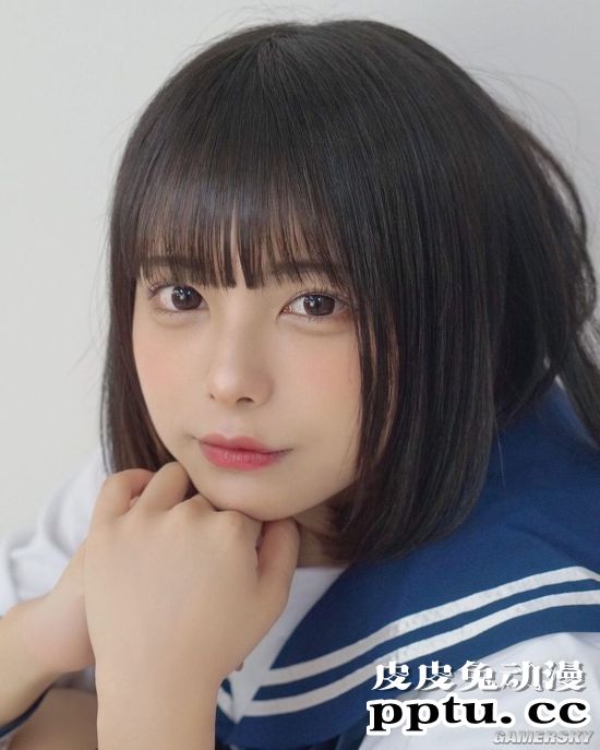 清爽短发散发满满活力 邻家女友气质的青春正妹