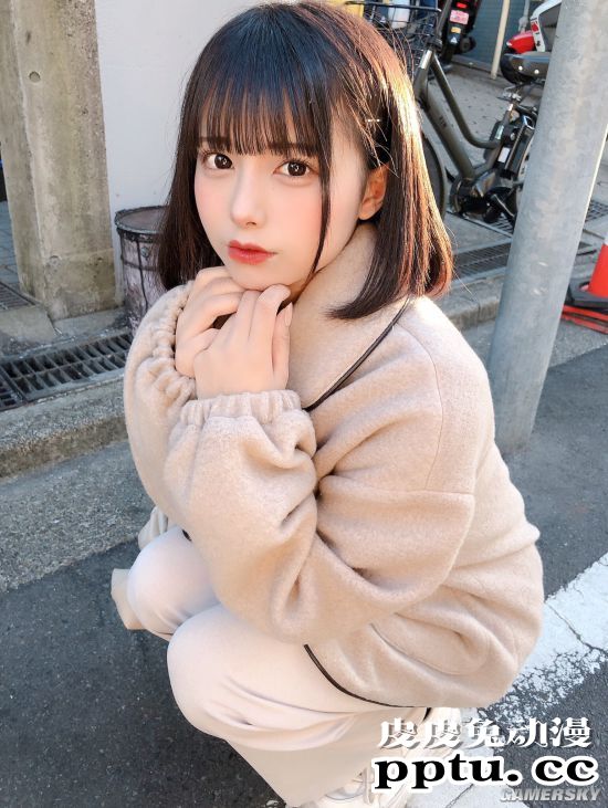 清爽短发散发满满活力 邻家女友气质的青春正妹