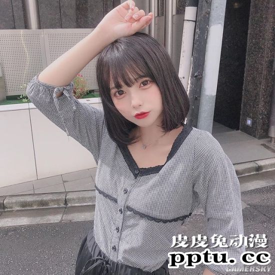 清爽短发散发满满活力 邻家女友气质的青春正妹