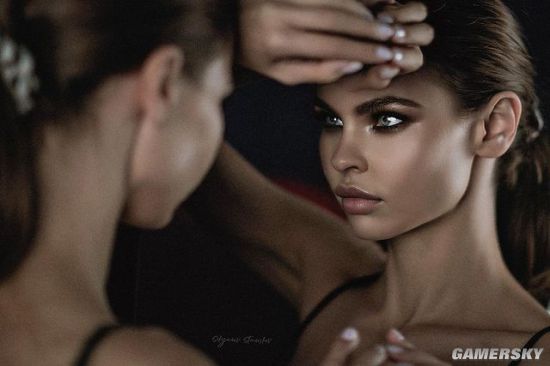 俄罗斯90后“山寨名媛” 自称顶级男性猎人俘获亿万富翁-皮皮兔动漫