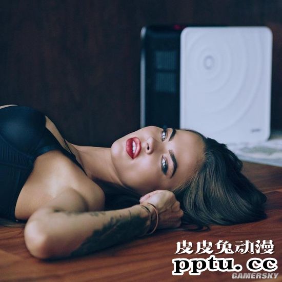 俄罗斯90后“山寨名媛” 自称顶级男性猎人俘获亿万富翁