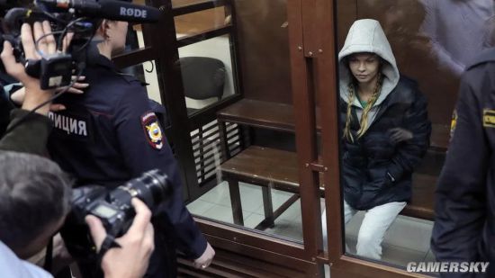 俄罗斯90后“山寨名媛” 自称顶级男性猎人俘获亿万富翁