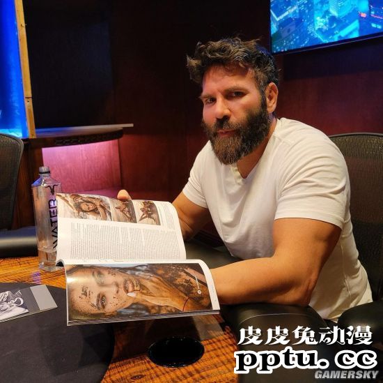 俄罗斯90后“山寨名媛” 自称顶级男性猎人俘获亿万富翁