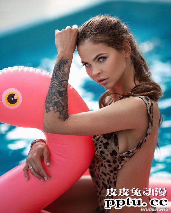 俄罗斯90后“山寨名媛” 自称顶级男性猎人俘获亿万富翁