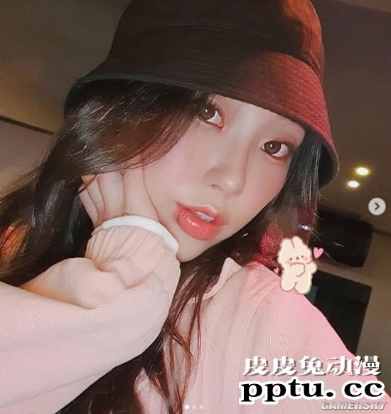 可靠身材赚钱却要当人才 模特级的美女画师Ara go