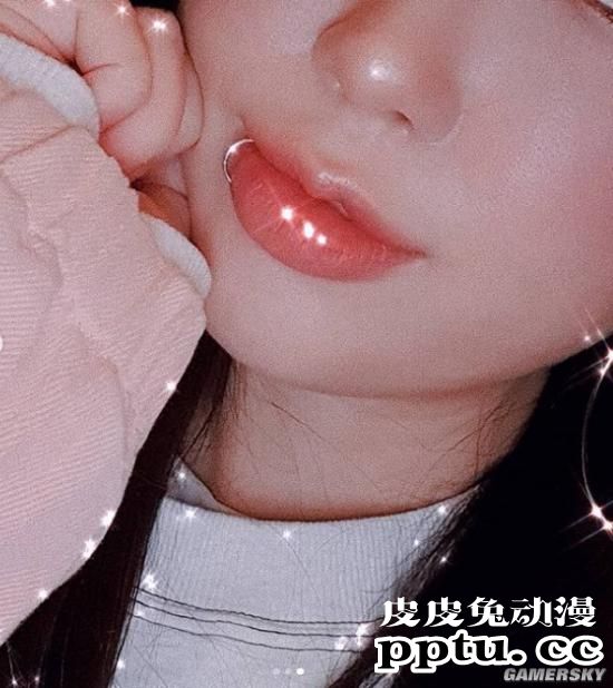 可靠身材赚钱却要当人才 模特级的美女画师Ara go