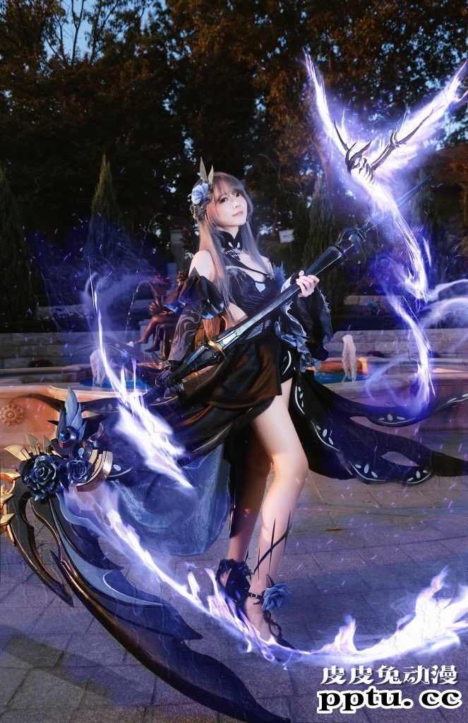 身材性感的女巨人 一周大师级CosPlay赏