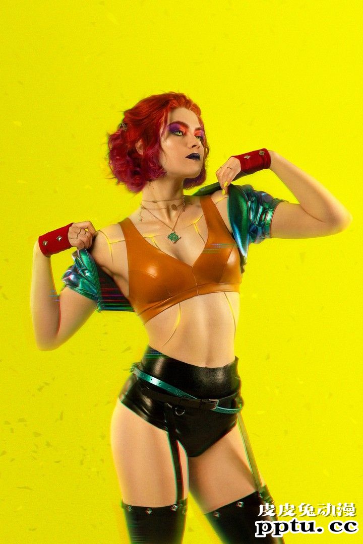 身材性感的女巨人 一周大师级CosPlay赏