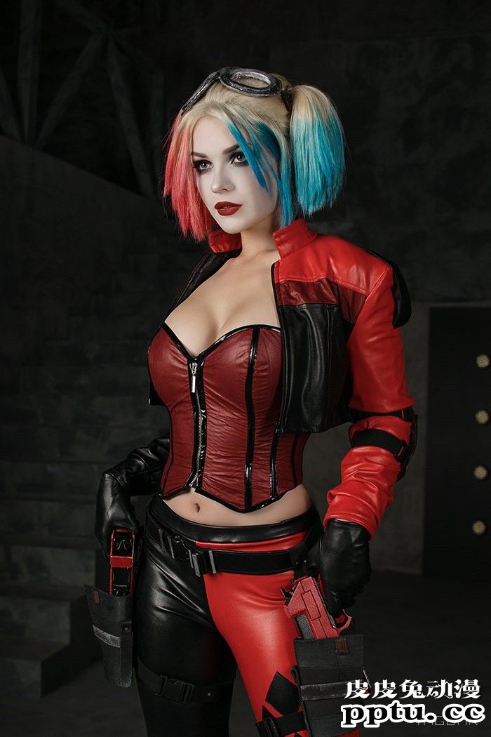 身材性感的女巨人 一周大师级CosPlay赏