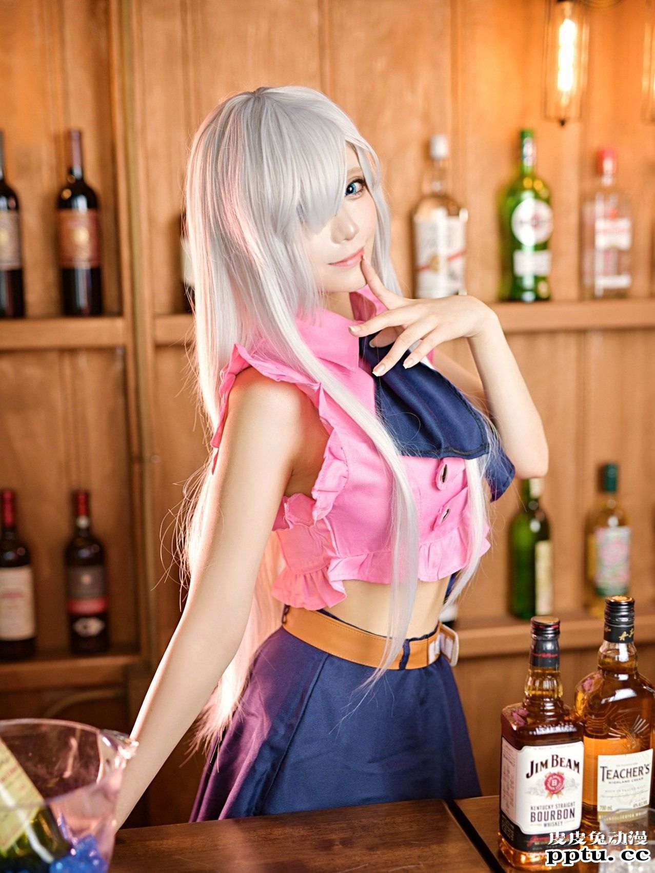 身材性感的女巨人 一周大师级CosPlay赏