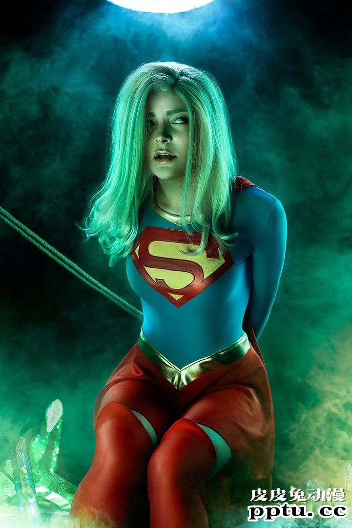 身材性感的女巨人 一周大师级CosPlay赏