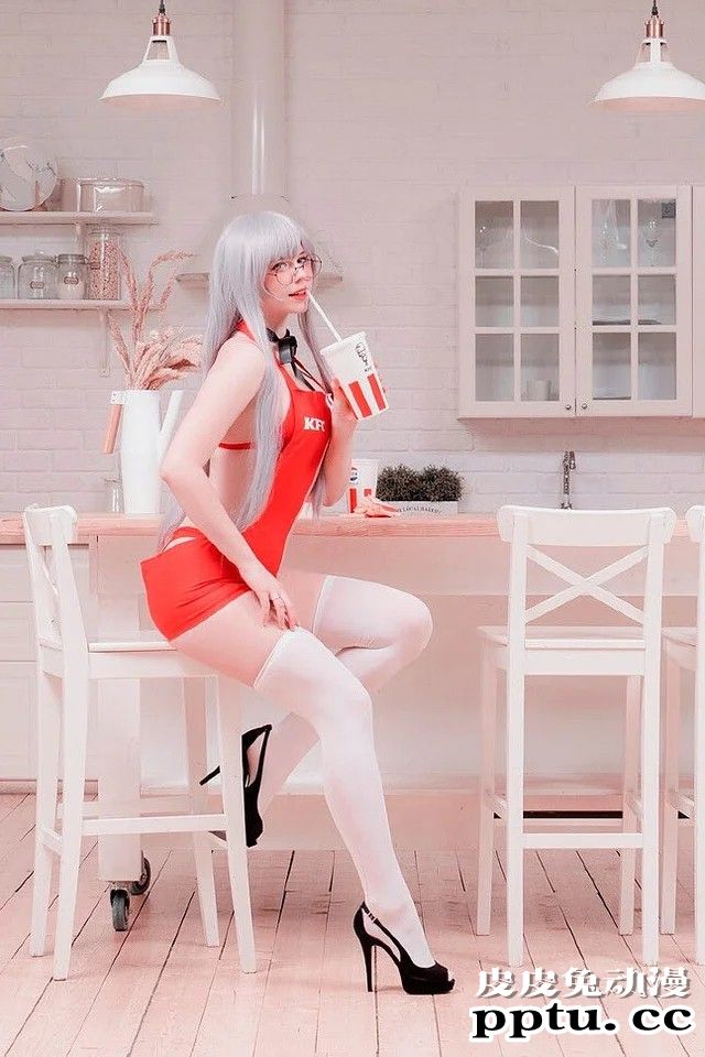 身材性感的女巨人 一周大师级CosPlay赏