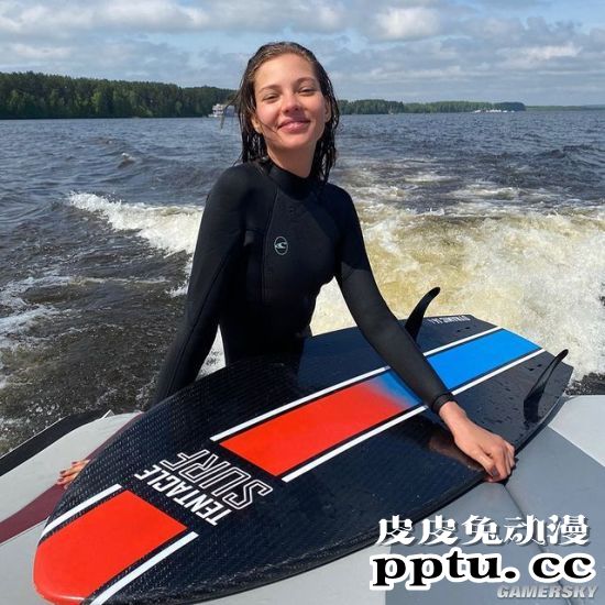 肉都长在该长的地方 俄罗斯22岁骨感模特