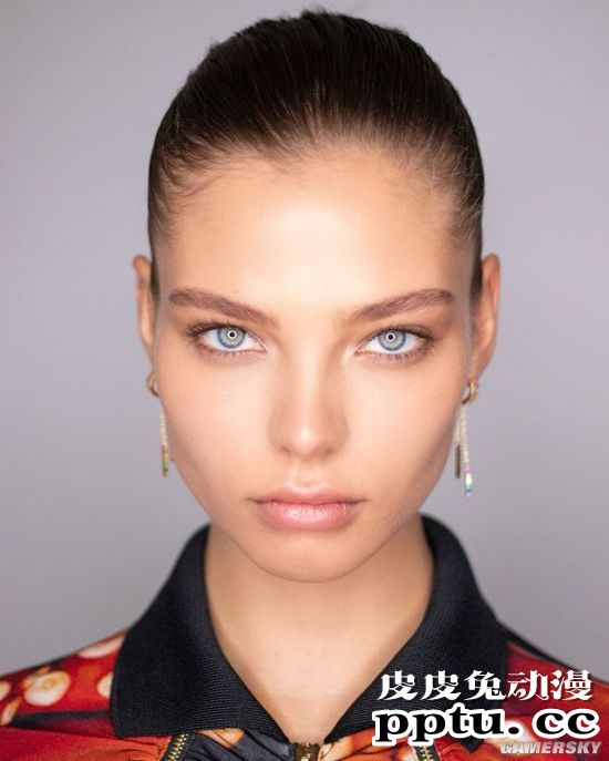 肉都长在该长的地方 俄罗斯22岁骨感模特