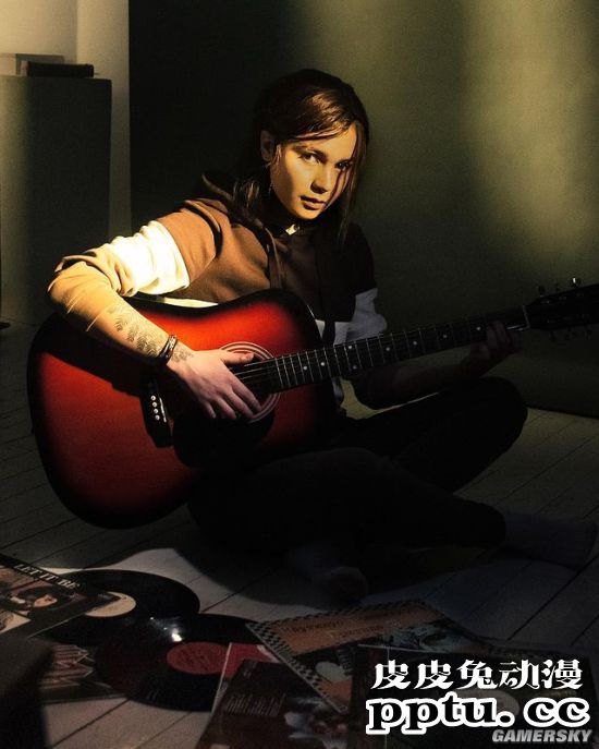 俄妹COS《最后生还者2》艾莉 特效拉满堪比电影大片