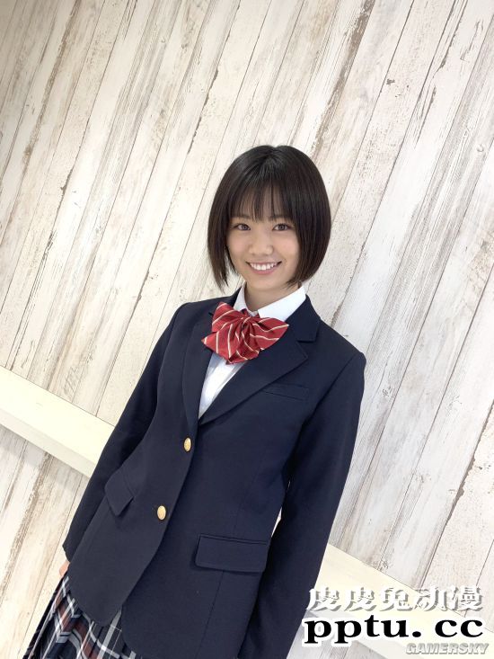 勇夺制服选美大赛冠军！18岁短发美少女竹内诗乃