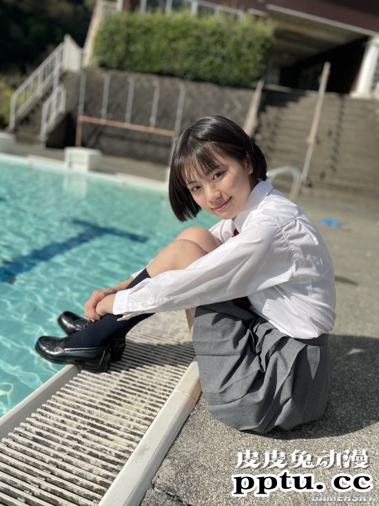 勇夺制服选美大赛冠军！18岁短发美少女竹内诗乃